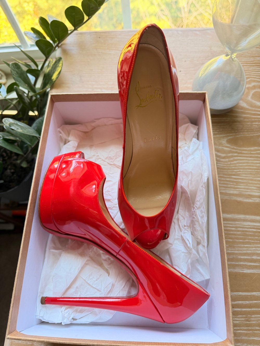 Christian Louboutin Tan and White Signature Box